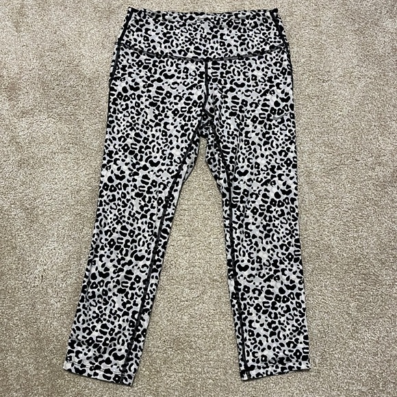 Nike Pants - Nike dri-fit leopard print running leggings